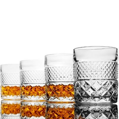 Exquisites Whisky - Dekanter - Geschenkset mit Granit - Kühlsteinen für Genießer - Goldmädchen - Shop