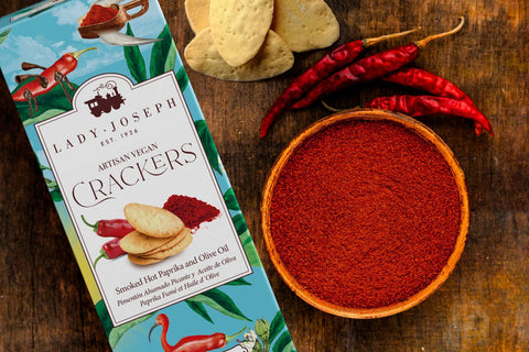 Lady Joseph Cracker mit geräucherter Paprika & Olivenöl: Ein Hauch von Würze - Goldmädchen - Shop