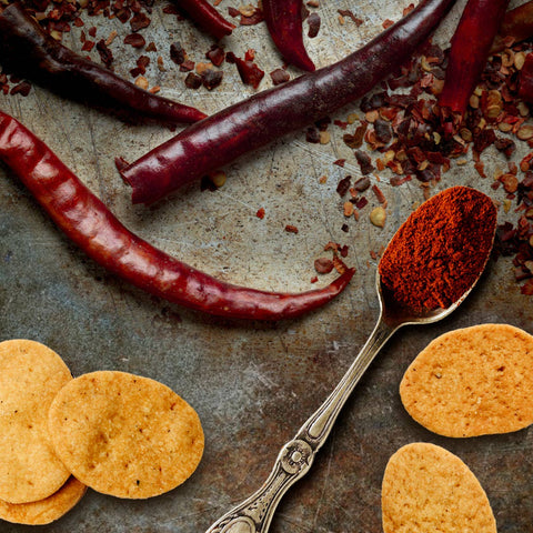 Lady Joseph Cracker mit geräucherter Paprika & Olivenöl: Ein Hauch von Würze - Goldmädchen - Shop