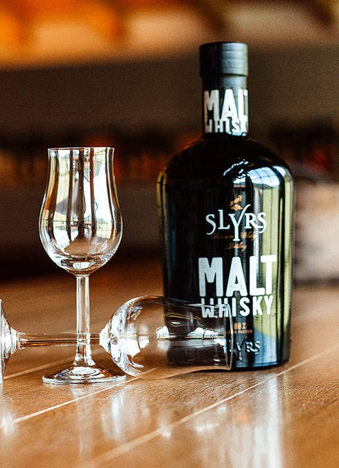 SLYRS MALT Whisky – Ein Meisterwerk aus Bayern, 40% Vol. - Goldmädchen - Shop